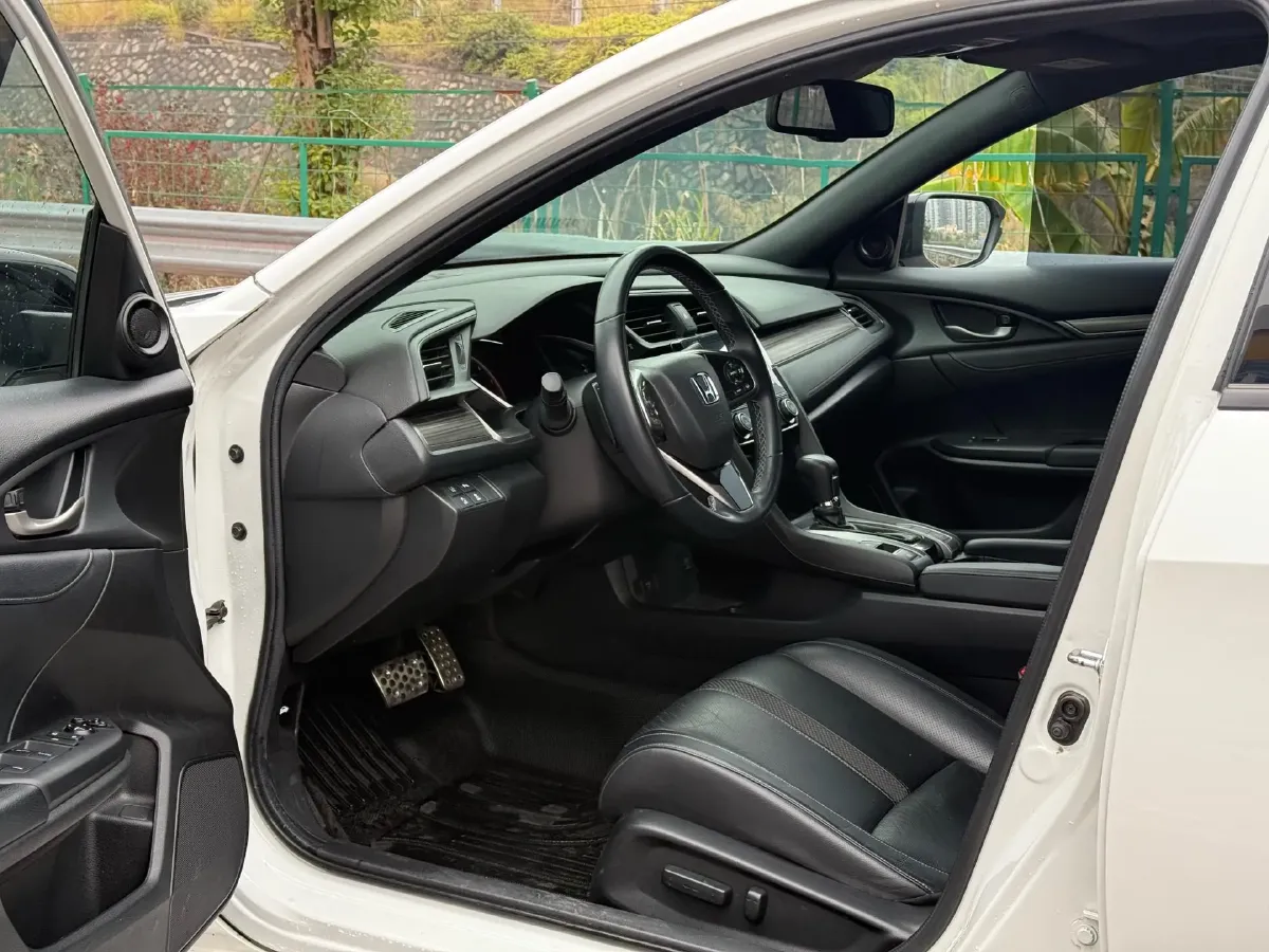 2021 Honda Civic 1.5T 177HP L4 CVT,autocango,china used car exporter,china ev exporter,chinese used car exporter,chinese used ev exporter