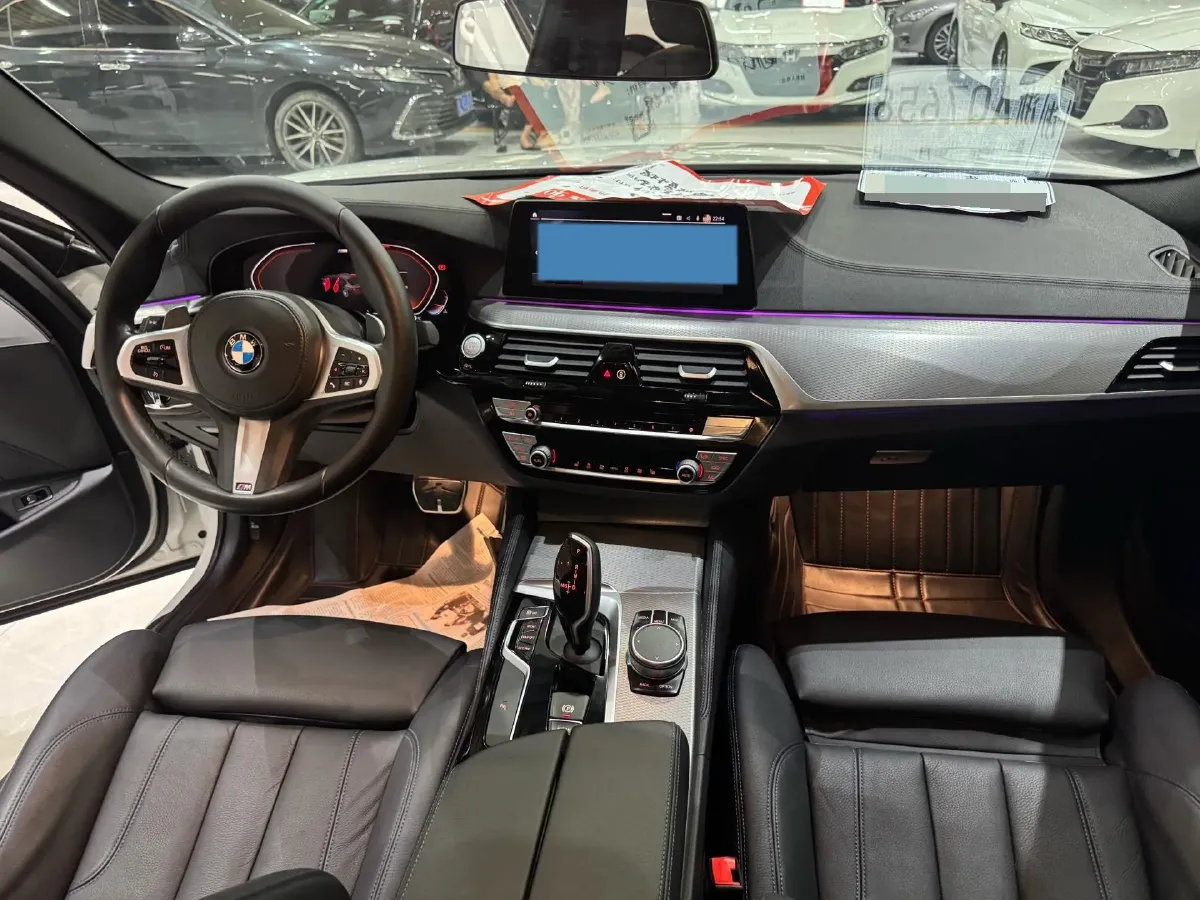 2020 BMW 5 Series 2.0T 252HP L4 8AT,autocango,china used car exporter,china ev exporter,chinese used car exporter,chinese used ev exporter