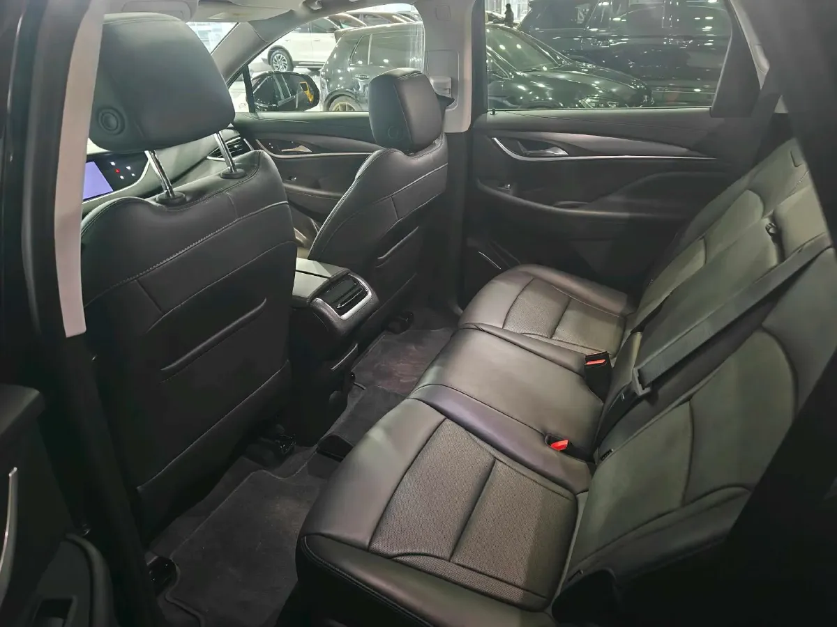 2022 Buick Enclave 2.0T 237HP L4 9AT,autocango,china used car exporter,china ev exporter,chinese used car exporter,chinese used ev exporter