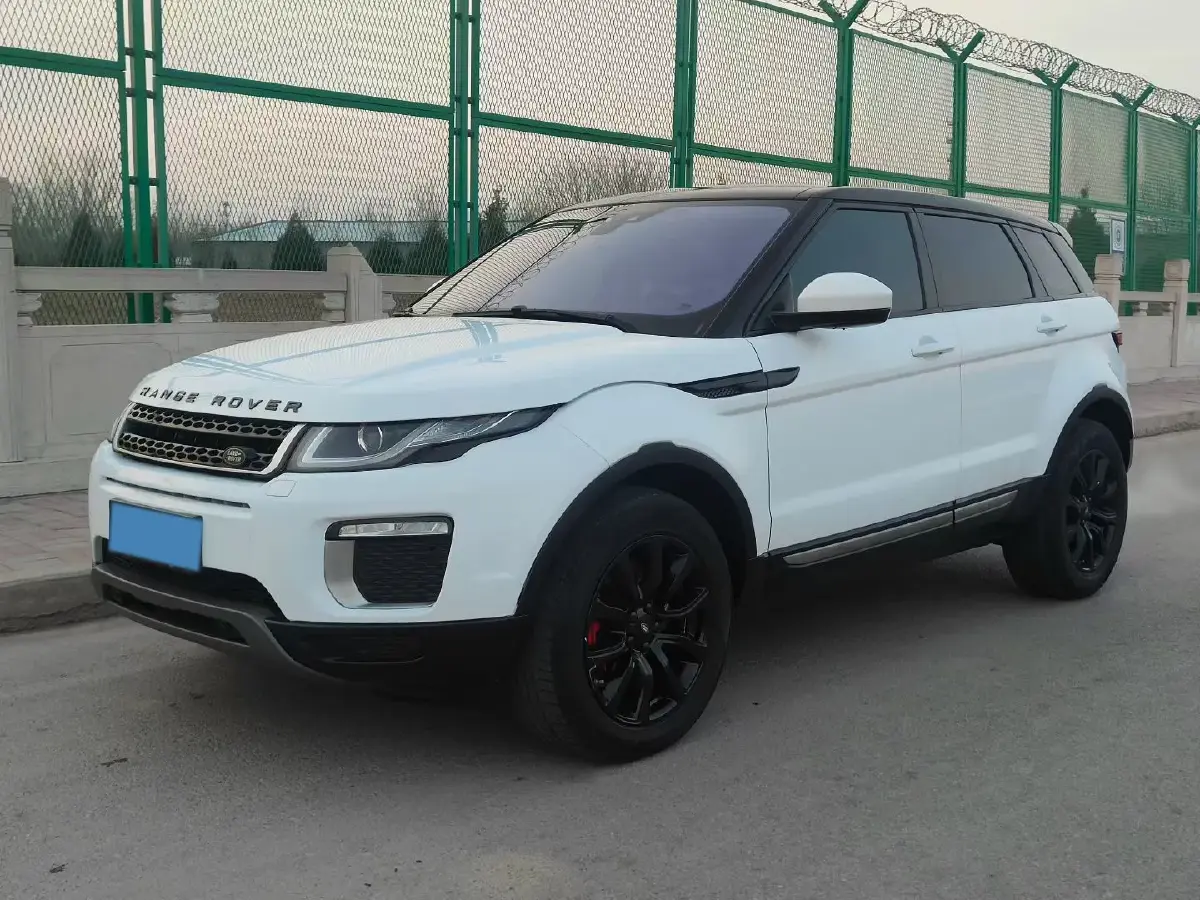 2017 Land Rover Range Rover Evoque 2.0T 241HP L4 9AT