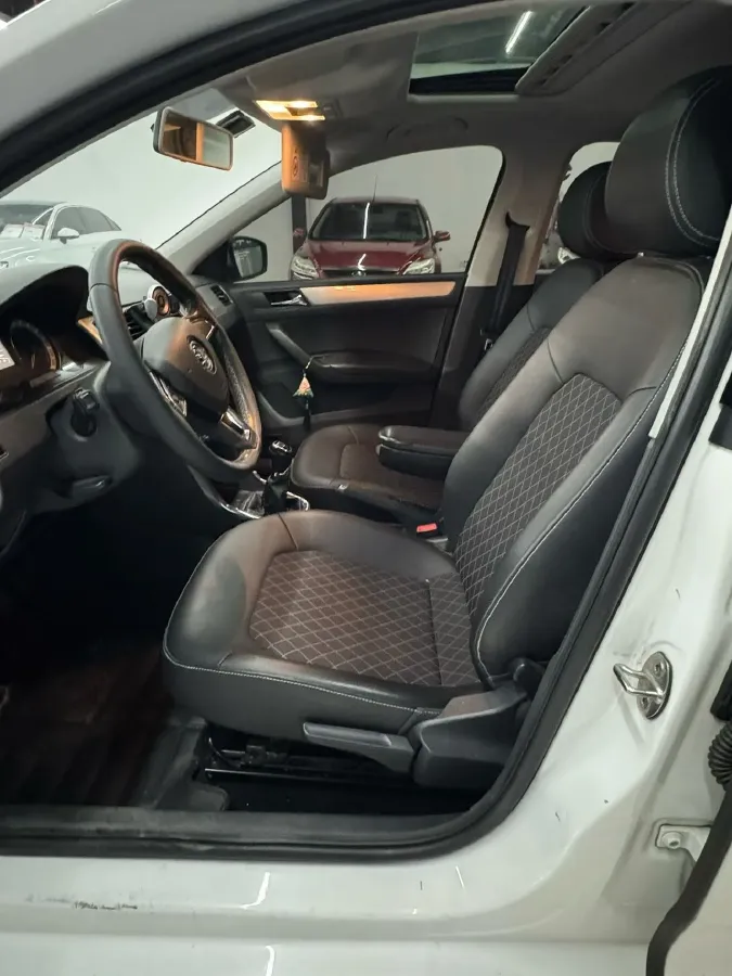 2018 Skoda Rapid 1.6L 110HP L4 5MT,autocango,china used car exporter,china ev exporter,chinese used car exporter,chinese used ev exporter