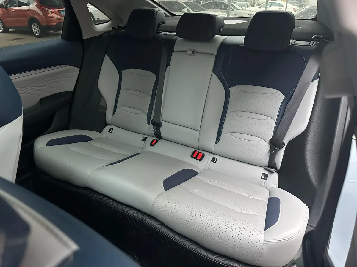 2021 Geely Preface 2.0T 190HP L4 7DCT,autocango,china used car exporter,china ev exporter,chinese used car exporter,chinese used ev exporter