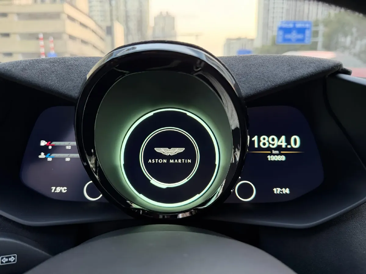 2018 Aston Martin V8 Vantage 4.0T 510HP V8 8AT,autocango,china used car exporter,china ev exporter,chinese used car exporter,chinese used ev exporter