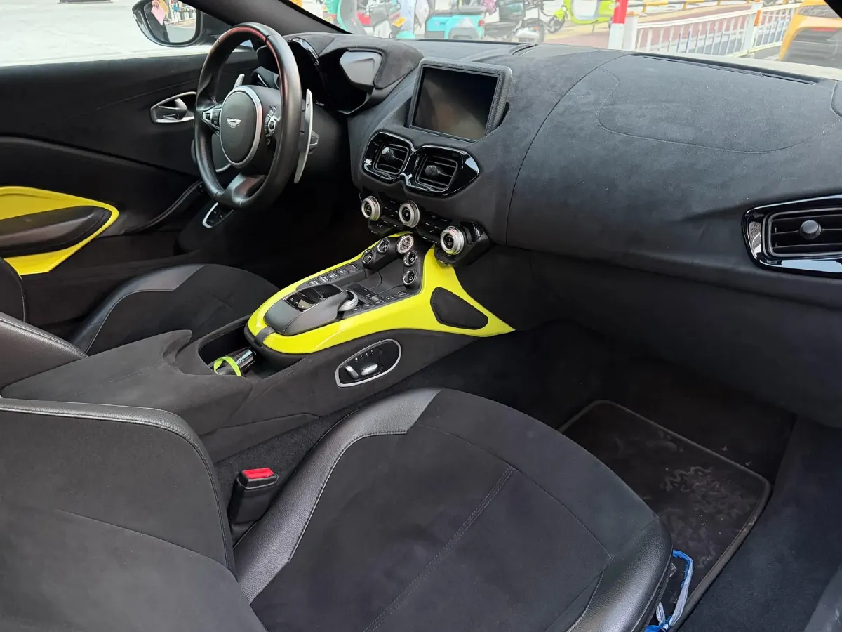 2018 Aston Martin V8 Vantage 4.0T 510HP V8 8AT,autocango,china used car exporter,china ev exporter,chinese used car exporter,chinese used ev exporter