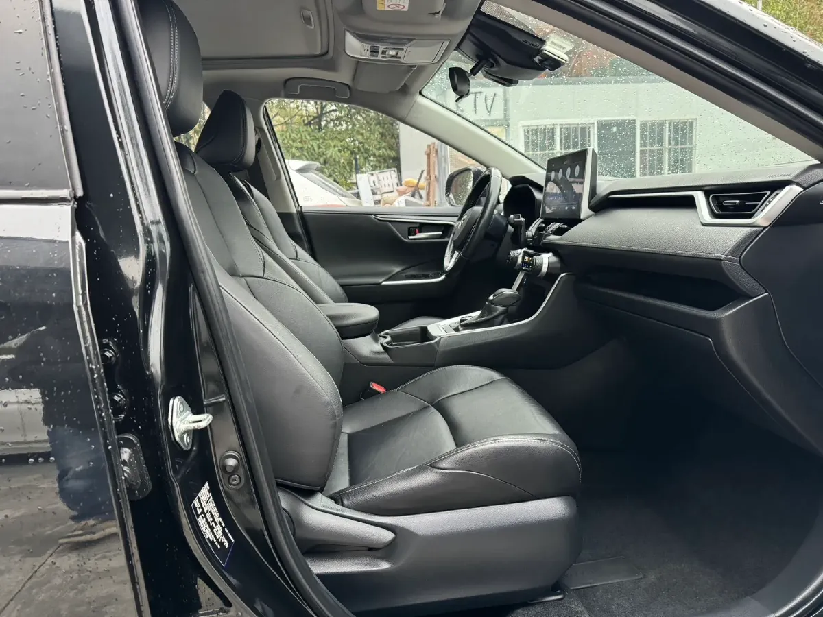 2022 Toyota Wildlander 2.5L 178HP L4 E-CVT Hybrid,autocango,china used car exporter,china ev exporter,chinese used car exporter,chinese used ev exporter