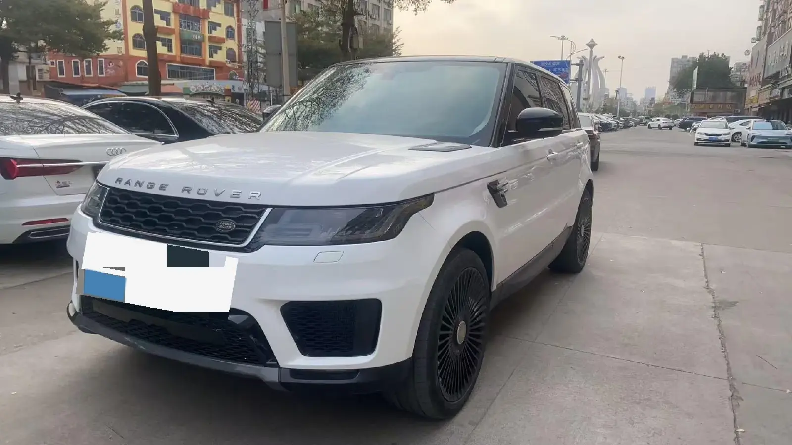 2022 Land Rover Range Rover Sport 2.0T 300HP L4 8AT PHEV 13.1KWH