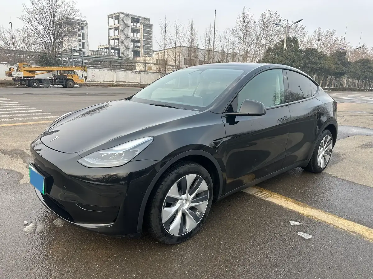 2022 Tesla Model Y BEV 60KWH