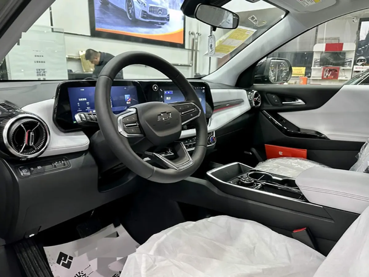 2024 Chevrolet EquinoxPlus 1.5T 180HP L4 2DHT PHEV 24.4KWH,autocango,china used car exporter,china ev exporter,chinese used car exporter,chinese used ev exporter