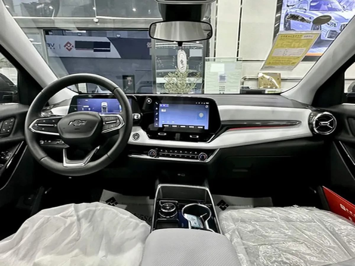 2024 Chevrolet EquinoxPlus 1.5T 180HP L4 2DHT PHEV 24.4KWH,autocango,china used car exporter,china ev exporter,chinese used car exporter,chinese used ev exporter