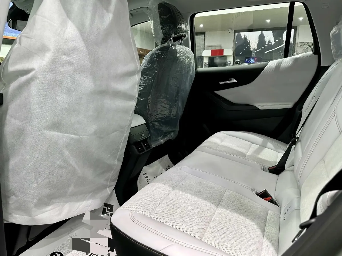 2024 Chevrolet EquinoxPlus 1.5T 180HP L4 2DHT PHEV 24.4KWH,autocango,china used car exporter,china ev exporter,chinese used car exporter,chinese used ev exporter