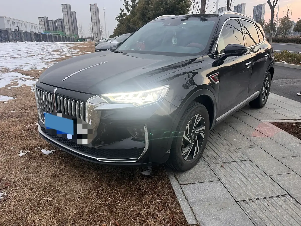 2022 HongQi HS5 2.0T 224HP L4 6AT