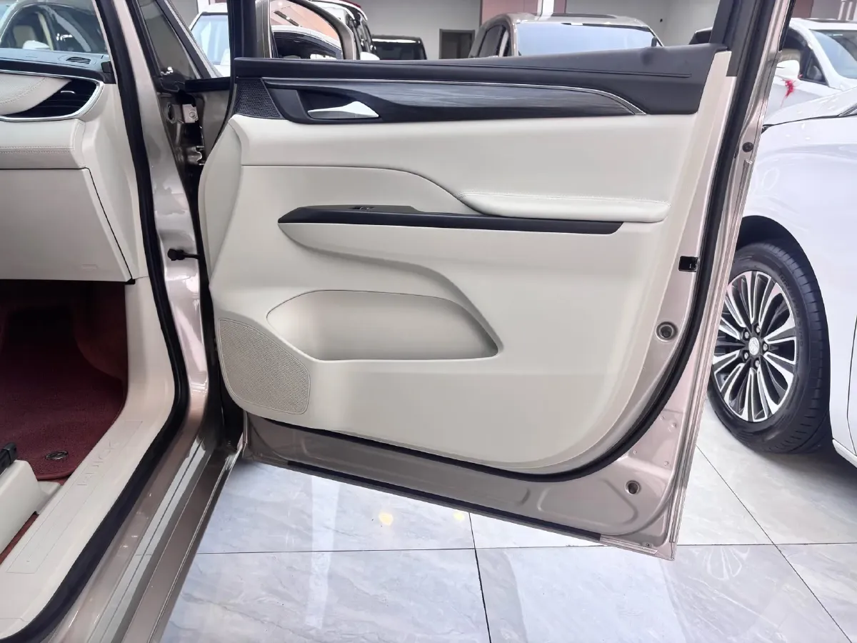 2023 Buick GL8 2.0T 237HP L4 9AT,autocango,china used car exporter,china ev exporter,chinese used car exporter,chinese used ev exporter