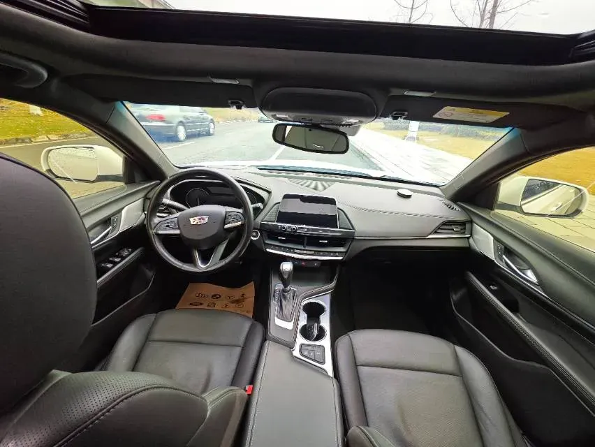 2021 Cadillac CT4 2.0T 237HP L4 8AT,autocango,china used car exporter,china ev exporter,chinese used car exporter,chinese used ev exporter