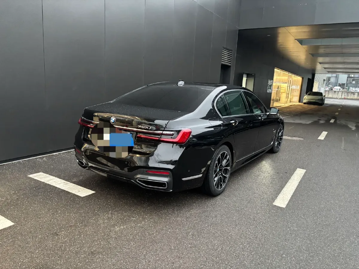 2021 BMW 7 Series 2.0T 265HP L4 8AT,autocango,china used car exporter,china ev exporter,chinese used car exporter,chinese used ev exporter