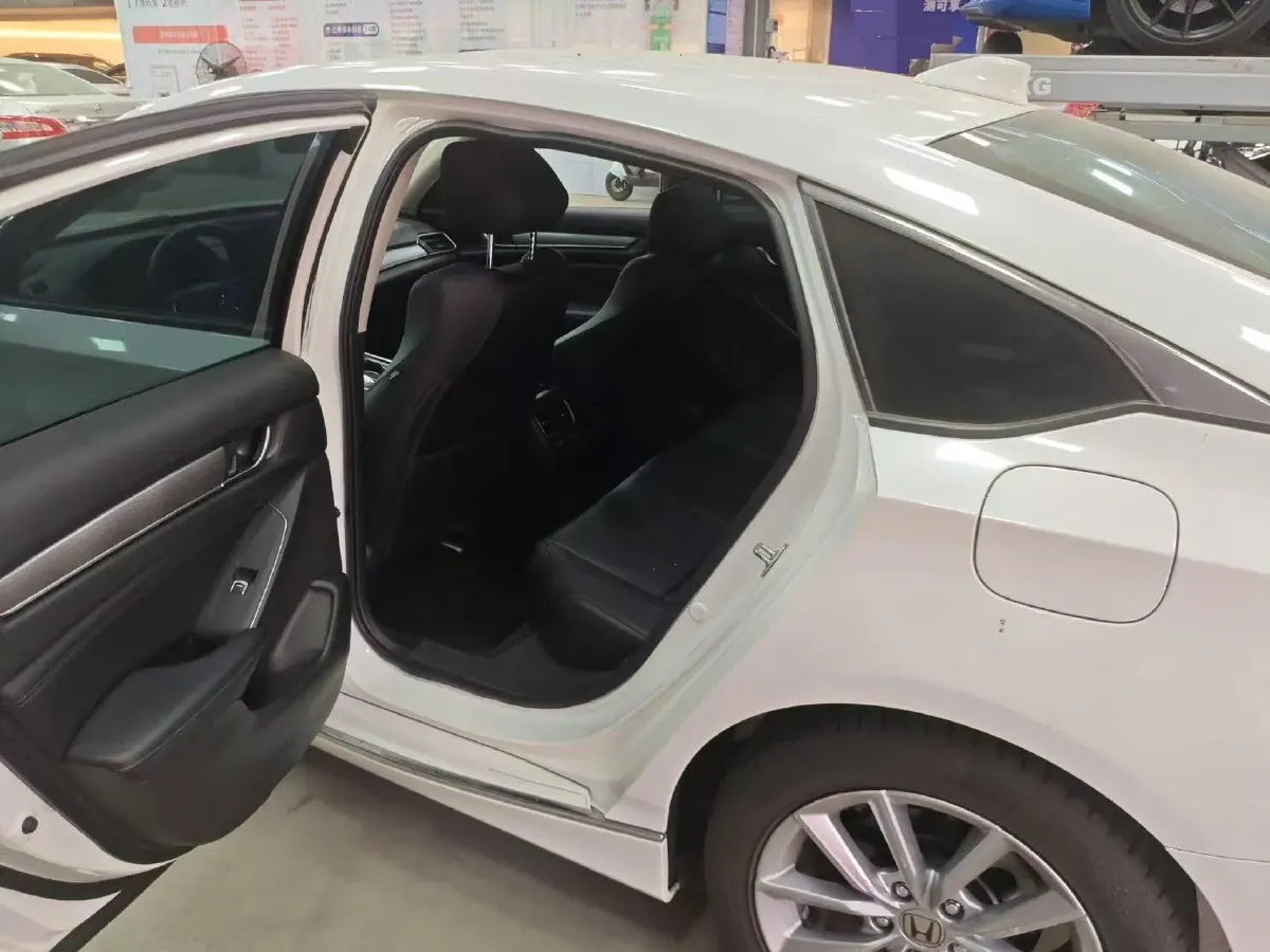 2022 Honda Accord 1.5T 194HP L4 CVT,autocango,china used car exporter,china ev exporter,chinese used car exporter,chinese used ev exporter