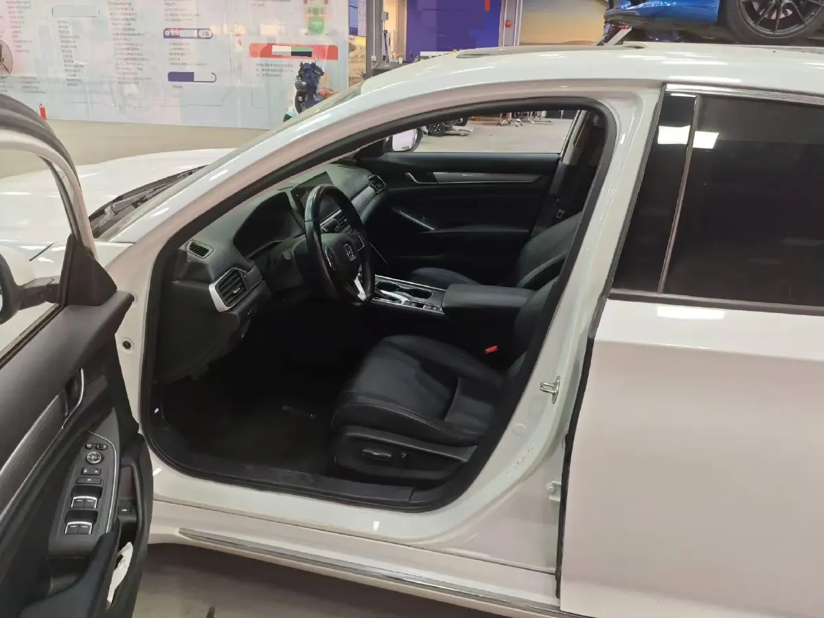 2022 Honda Accord 1.5T 194HP L4 CVT,autocango,china used car exporter,china ev exporter,chinese used car exporter,chinese used ev exporter