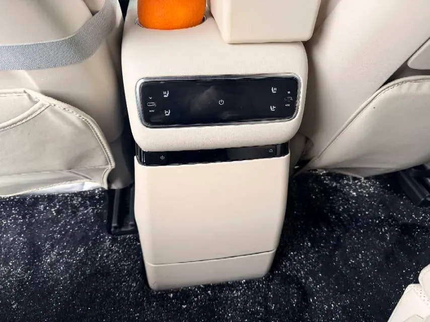 2024 Li L9 Range Extended 154HP REEV 52.3KWH,autocango,china used car exporter,china ev exporter,chinese used car exporter,chinese used ev exporter