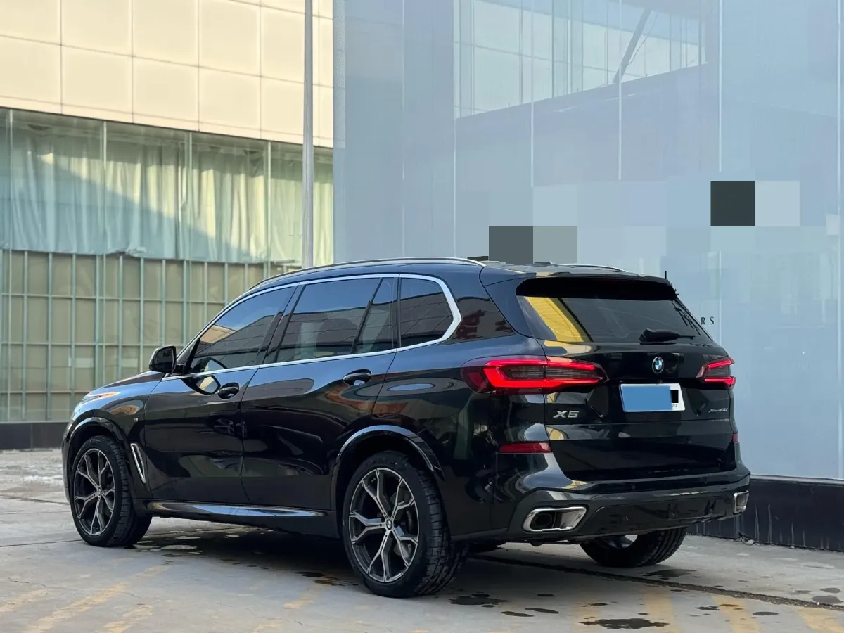 2022 BMW X5 3.0T 333HP L6 8AT,autocango,china used car exporter,china ev exporter,chinese used car exporter,chinese used ev exporter