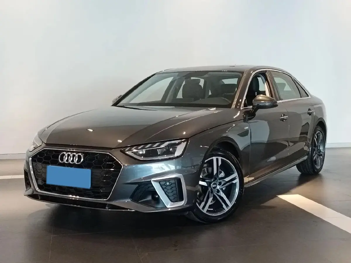 2022 Audi A4L 2.0T 150HP L4 7DCT