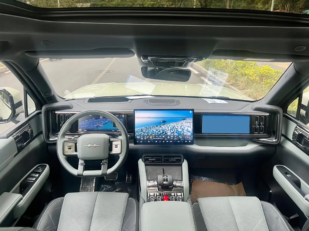 2025 FangChengBao Bao 5 1.5T 194HP L4 E-CVT PHEV 31.8KWH,autocango,china used car exporter,china ev exporter,chinese used car exporter,chinese used ev exporter