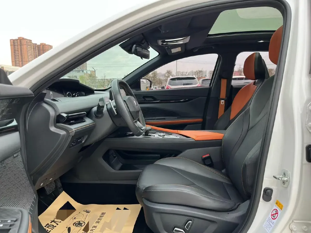 2022 ChangAn UNI-V 1.5T 188HP L4 7DCT,autocango,china used car exporter,china ev exporter,chinese used car exporter,chinese used ev exporter