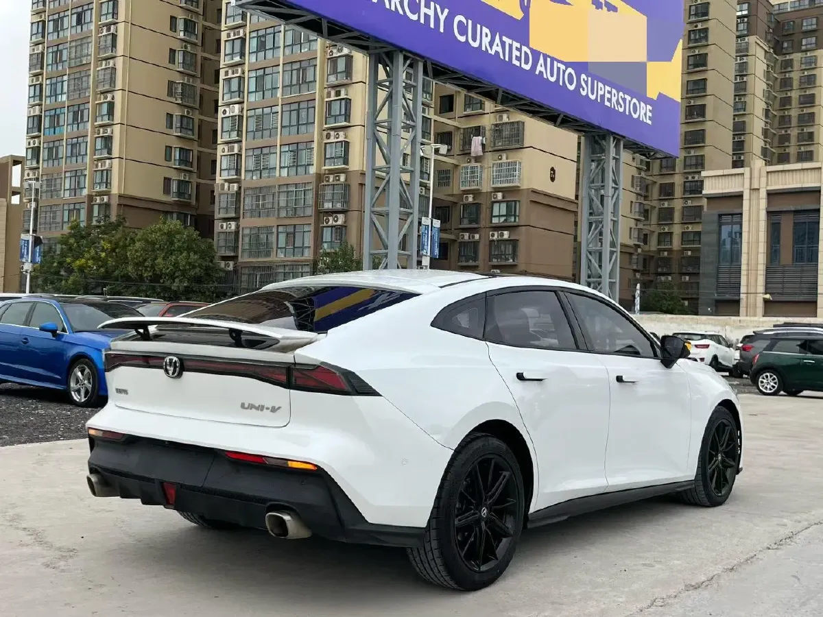 2022 ChangAn UNI-V 1.5T 188HP L4 7DCT,autocango,china used car exporter,china ev exporter,chinese used car exporter,chinese used ev exporter