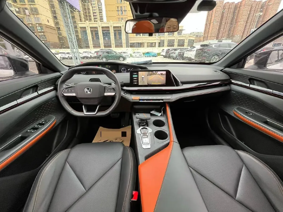 2022 ChangAn UNI-V 1.5T 188HP L4 7DCT,autocango,china used car exporter,china ev exporter,chinese used car exporter,chinese used ev exporter