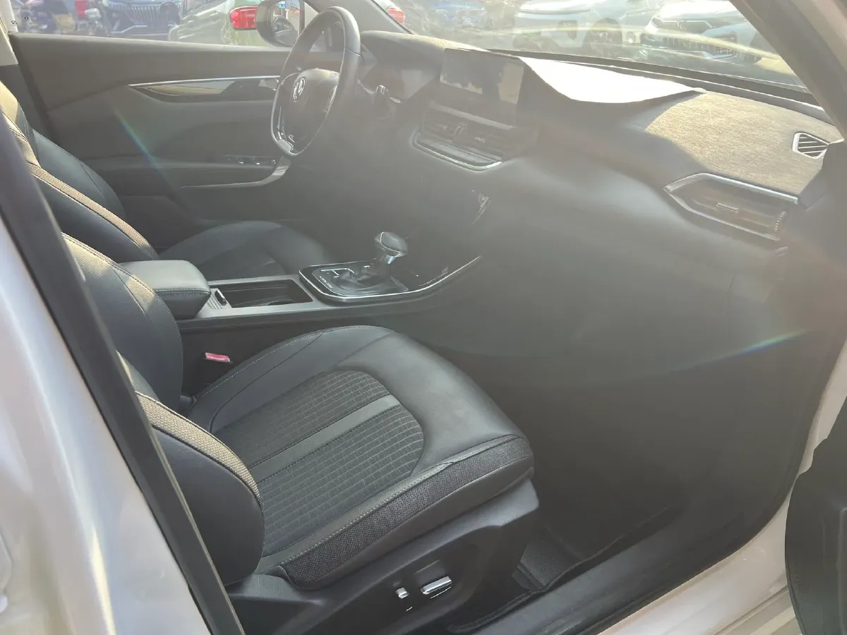 2020 DongFeng Aeolus YiXuan 1.5T 150HP L4 6DCT,autocango,china used car exporter,china ev exporter,chinese used car exporter,chinese used ev exporter