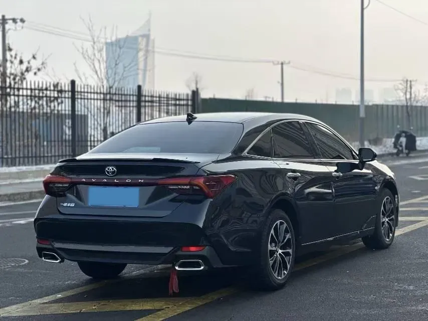2022 Toyota Avalon 2.5L 209HP L4 8AT,autocango,china used car exporter,china ev exporter,chinese used car exporter,chinese used ev exporter