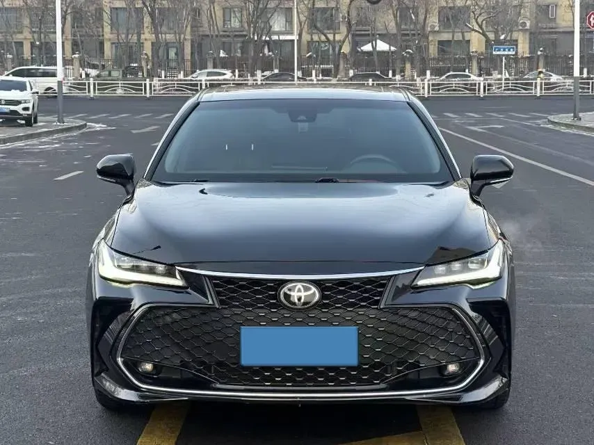 2022 Toyota Avalon 2.5L 209HP L4 8AT,autocango,china used car exporter,china ev exporter,chinese used car exporter,chinese used ev exporter