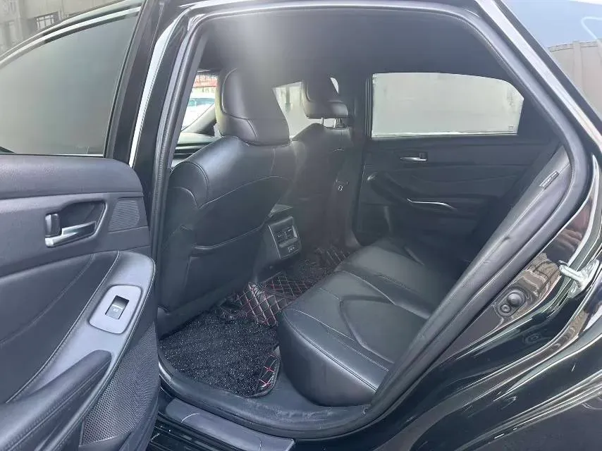 2022 Toyota Avalon 2.5L 209HP L4 8AT,autocango,china used car exporter,china ev exporter,chinese used car exporter,chinese used ev exporter