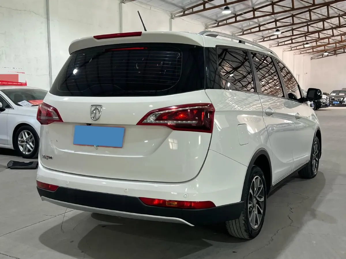 2019 BaoJun 730 1.5L 105HP L4 6MT,autocango,china used car exporter,china ev exporter,chinese used car exporter,chinese used ev exporter