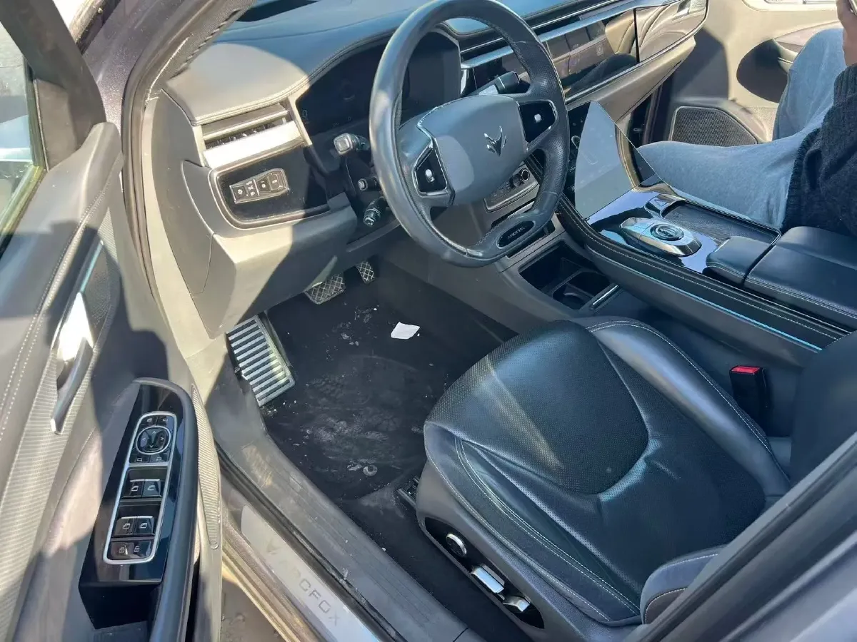 2022 ARCFOX αT BEV 93.6KWH,autocango,china used car exporter,china ev exporter,chinese used car exporter,chinese used ev exporter