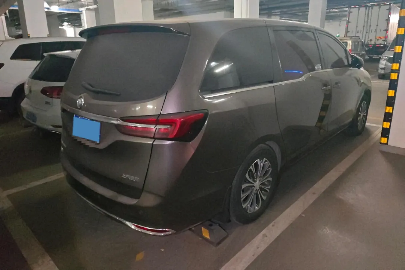 2021 Buick GL8 2.0T 237HP L4 9AT,autocango,china used car exporter,china ev exporter,chinese used car exporter,chinese used ev exporter