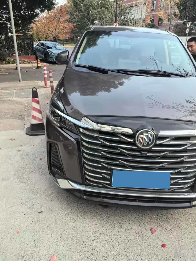 2023 Buick GL8 2.0T 237HP L4 9AT,autocango,china used car exporter,china ev exporter,chinese used car exporter,chinese used ev exporter