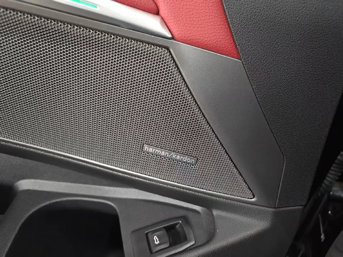 2025 BMW 3 Series 2.0T 245HP L4 8AT,autocango,china used car exporter,china ev exporter,chinese used car exporter,chinese used ev exporter