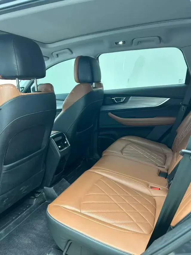 2021 Chery Tiggo 8 Plus 1.6T 197HP L4 7DCT,autocango,china used car exporter,china ev exporter,chinese used car exporter,chinese used ev exporter