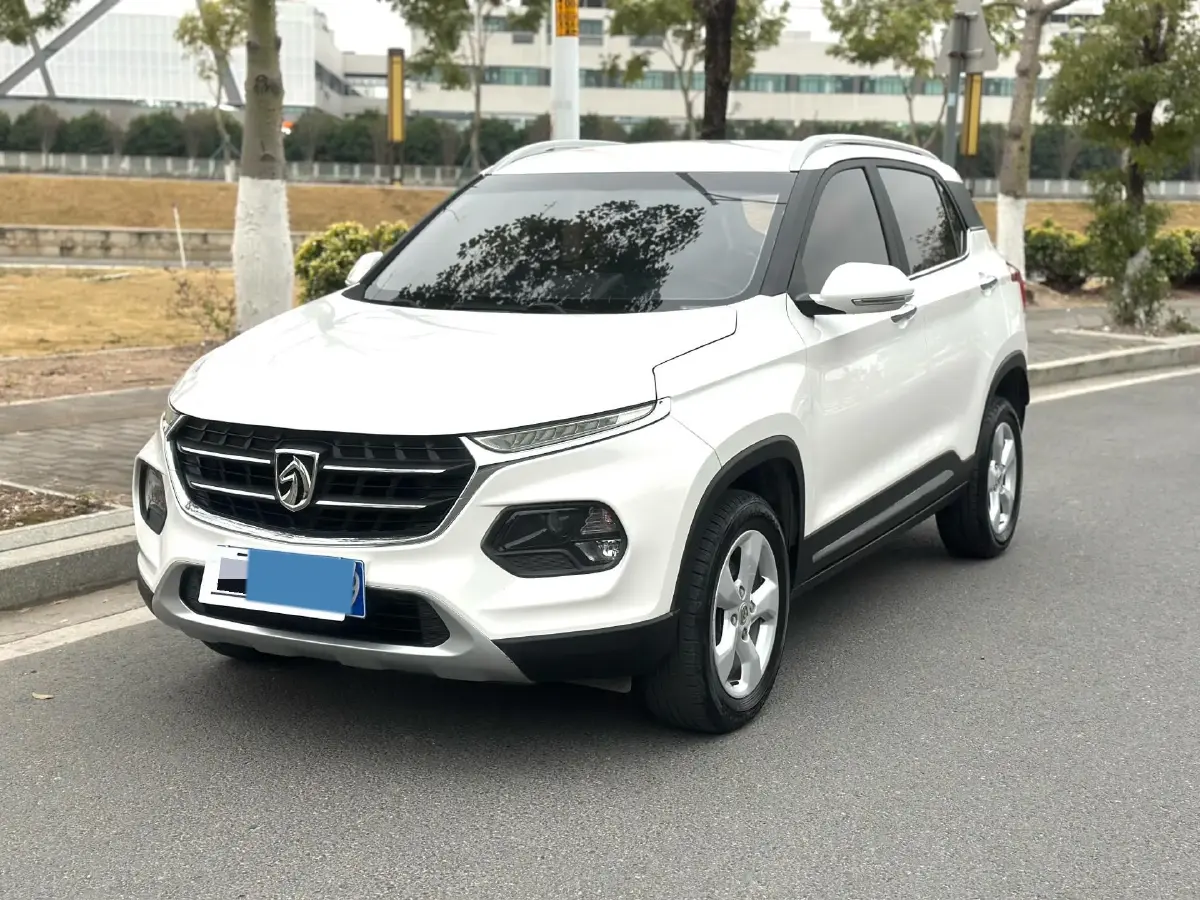 2017 BaoJun 310W 1.5L 105HP L4 6MT