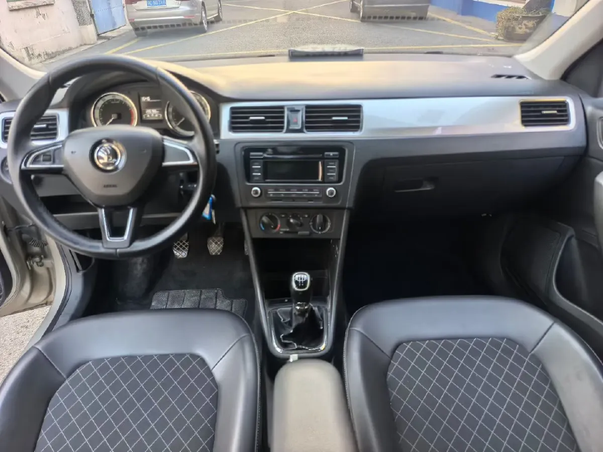 2019 SWM G01 1.5T 156HP L4 6MT,autocango,china used car exporter,china ev exporter,chinese used car exporter,chinese used ev exporter