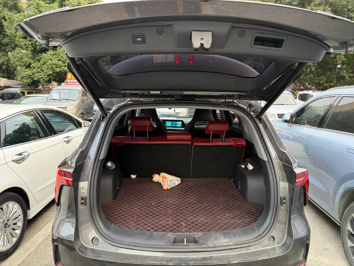 2022 ChangAn CS75 Plus 1.5T 188HP L4 8AT,autocango,china used car exporter,china ev exporter,chinese used car exporter,chinese used ev exporter