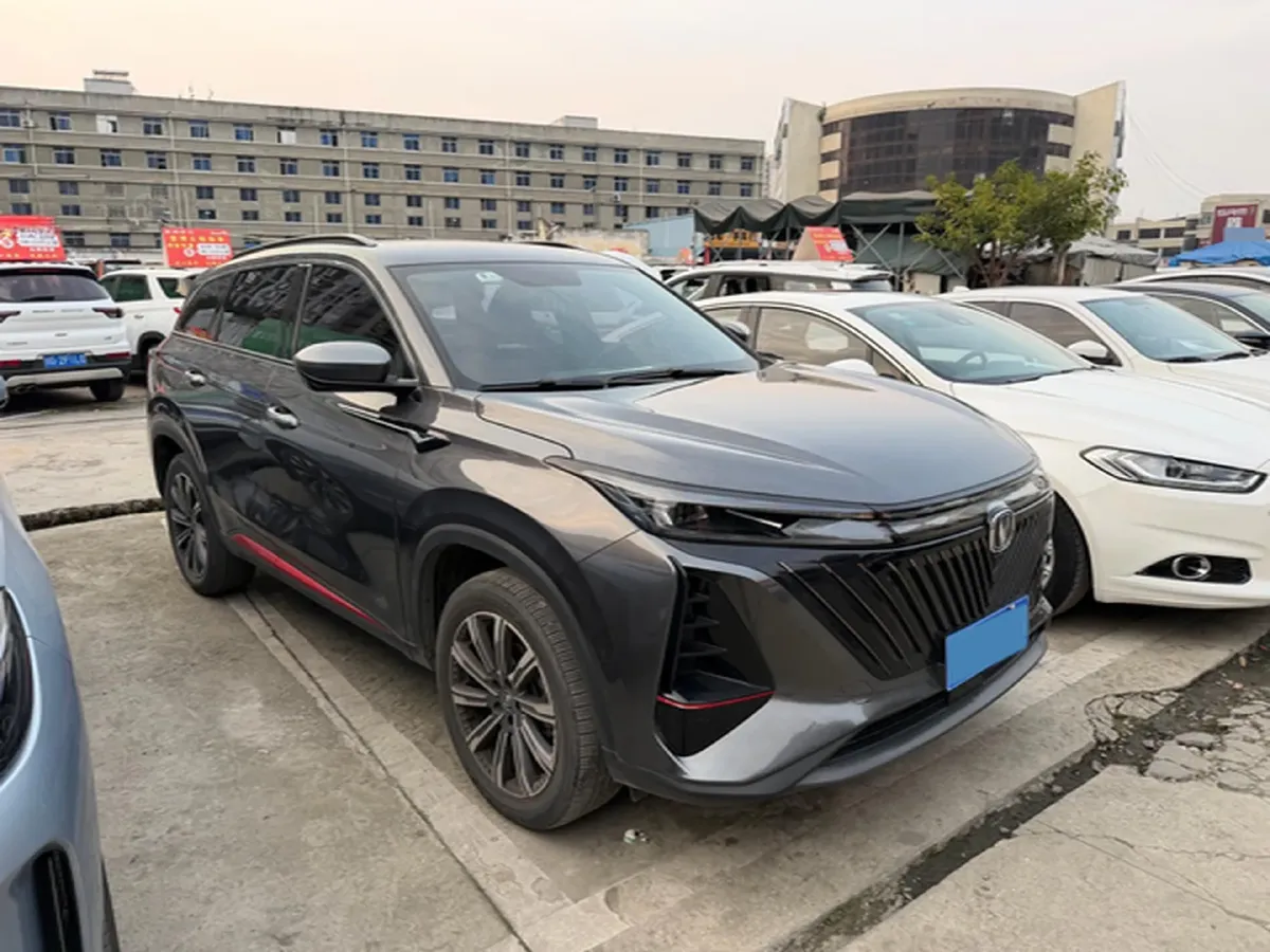 2022 ChangAn CS75 Plus 1.5T 188HP L4 8AT,autocango,china used car exporter,china ev exporter,chinese used car exporter,chinese used ev exporter