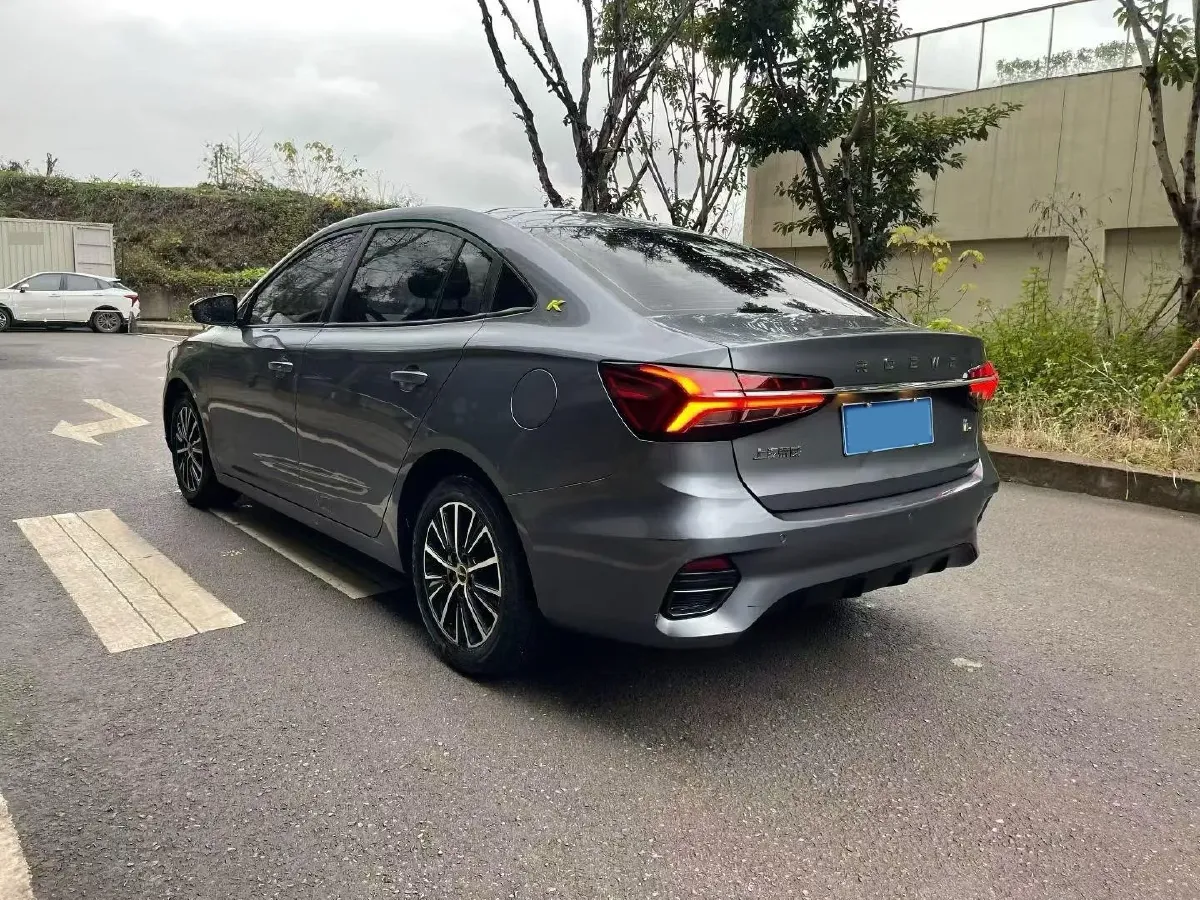 2021 Roewe i5 1.5L 120HP L4 CVT,autocango,china used car exporter,china ev exporter,chinese used car exporter,chinese used ev exporter
