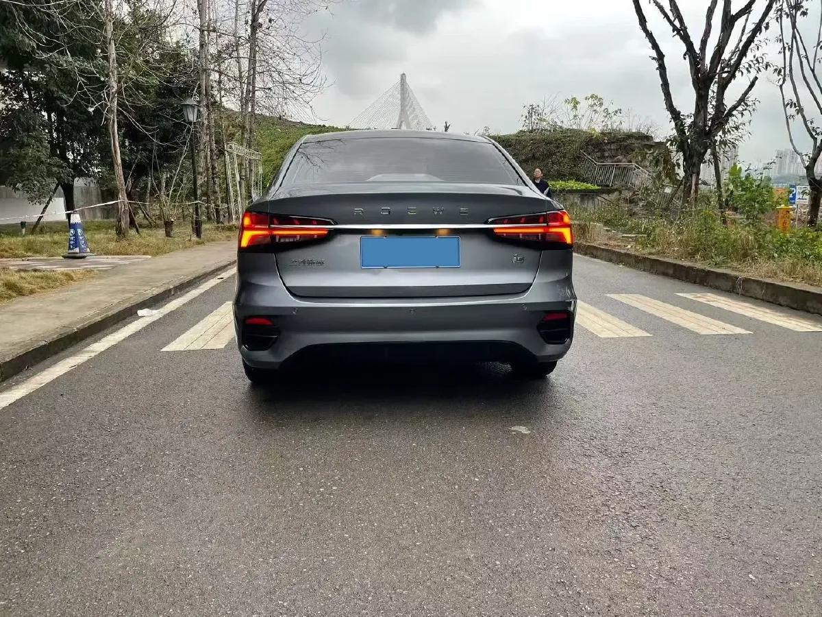 2021 Roewe i5 1.5L 120HP L4 CVT,autocango,china used car exporter,china ev exporter,chinese used car exporter,chinese used ev exporter