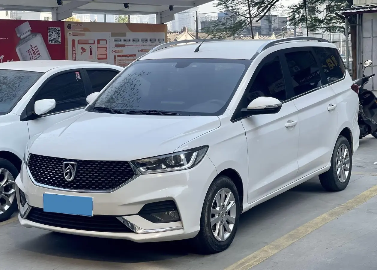 2019 BaoJun 360 1.5L 105HP L4 CVT