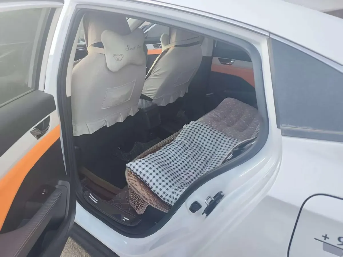 2024 DongFeng Aeolus YiXuan 1.5L 125HP L4 6DCT,autocango,china used car exporter,china ev exporter,chinese used car exporter,chinese used ev exporter