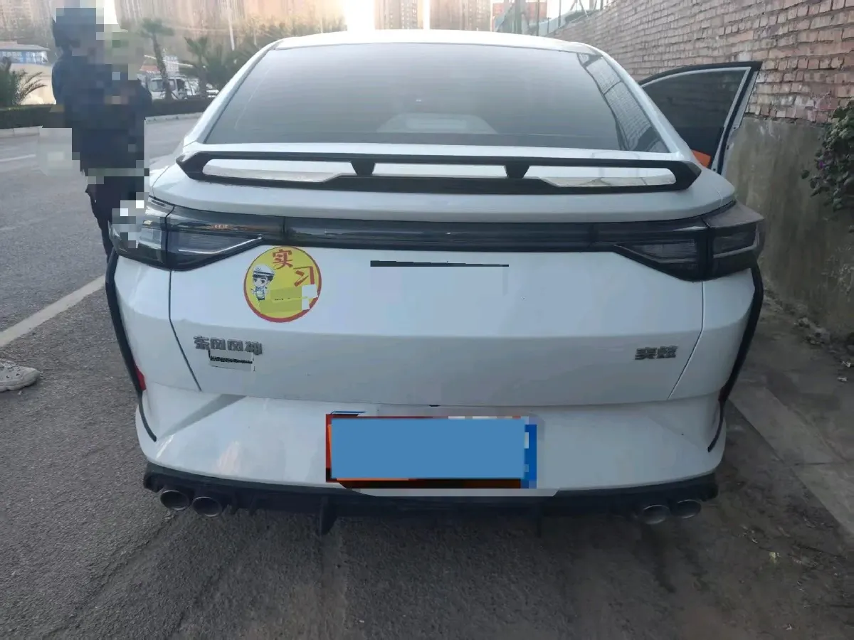 2024 DongFeng Aeolus YiXuan 1.5L 125HP L4 6DCT,autocango,china used car exporter,china ev exporter,chinese used car exporter,chinese used ev exporter