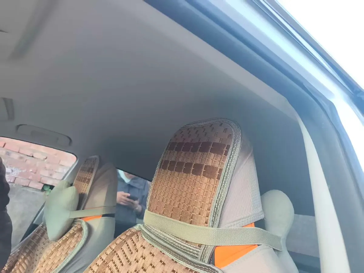 2024 DongFeng Aeolus YiXuan 1.5L 125HP L4 6DCT,autocango,china used car exporter,china ev exporter,chinese used car exporter,chinese used ev exporter