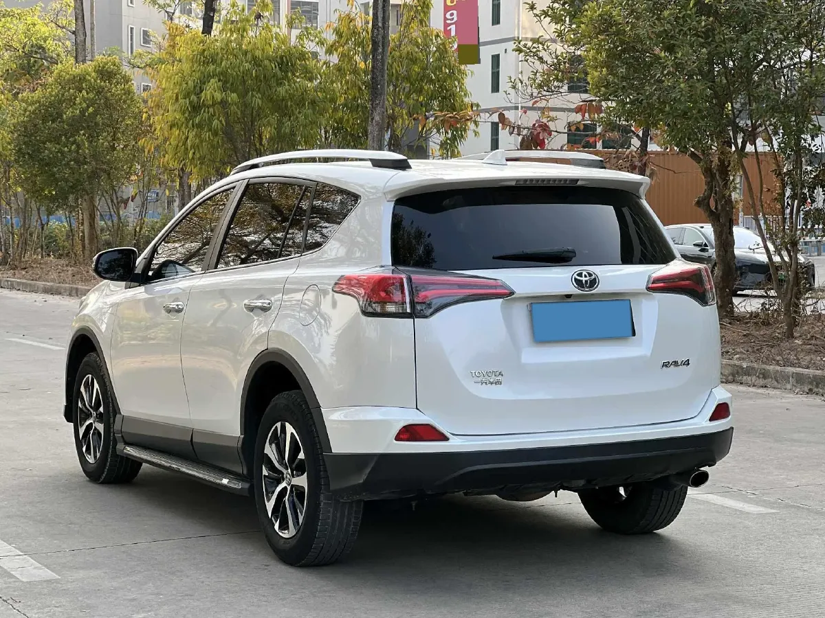 2019 Toyota RAV4 2.0L 151HP L4 CVT,autocango,china used car exporter,china ev exporter,chinese used car exporter,chinese used ev exporter