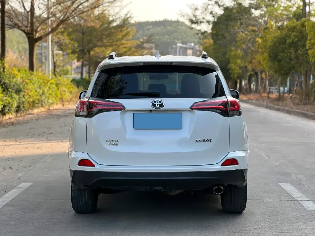 2019 Toyota RAV4 2.0L 151HP L4 CVT,autocango,china used car exporter,china ev exporter,chinese used car exporter,chinese used ev exporter