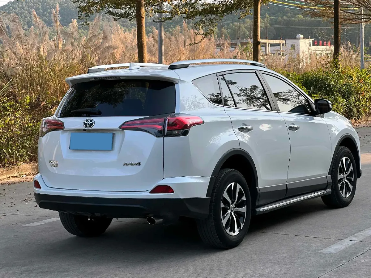 2019 Toyota RAV4 2.0L 151HP L4 CVT,autocango,china used car exporter,china ev exporter,chinese used car exporter,chinese used ev exporter